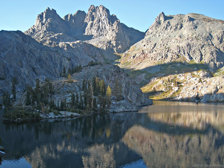 Volcanic Ridge, Volcanic Pass, Minaret Lake