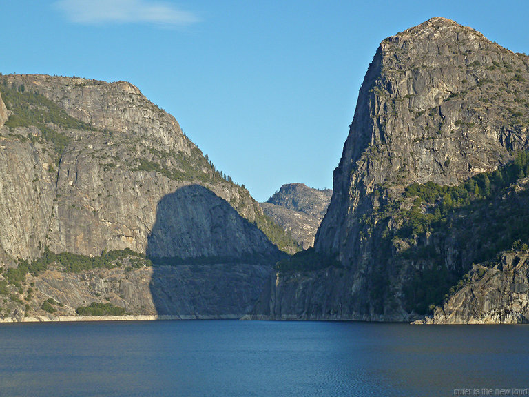 Hetch Hetchy Dome, Kolana Rock